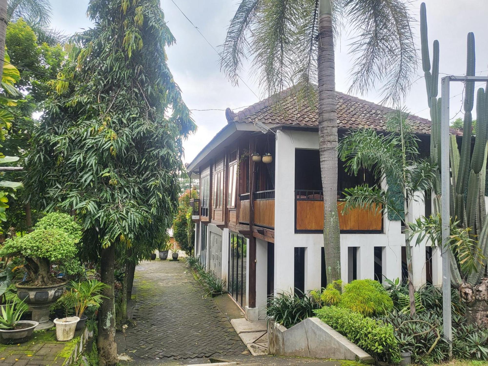 Reddoorz Syariah Near Wisata Durensewu Pandaan Jetak Εξωτερικό φωτογραφία