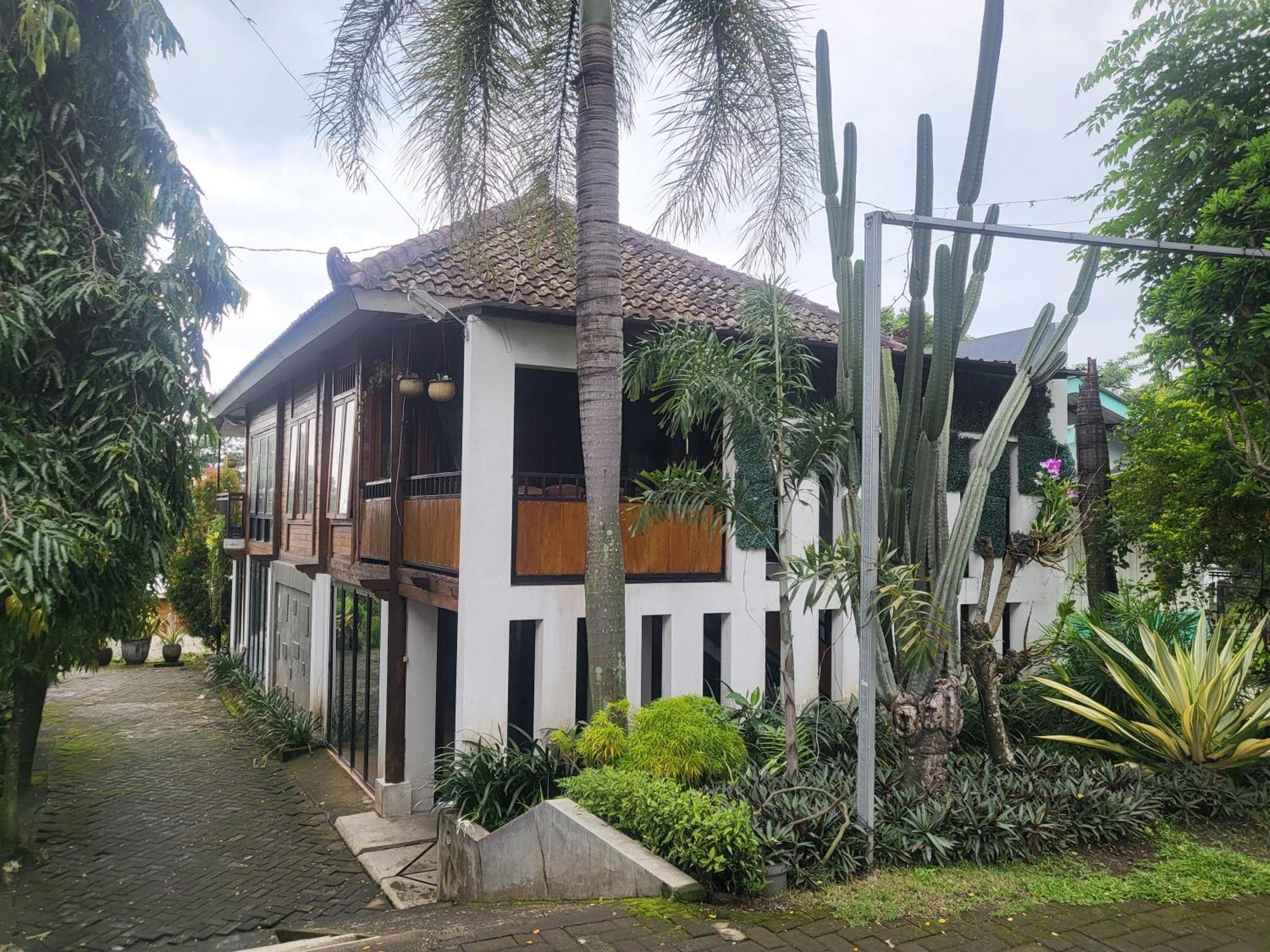Reddoorz Syariah Near Wisata Durensewu Pandaan Jetak Εξωτερικό φωτογραφία