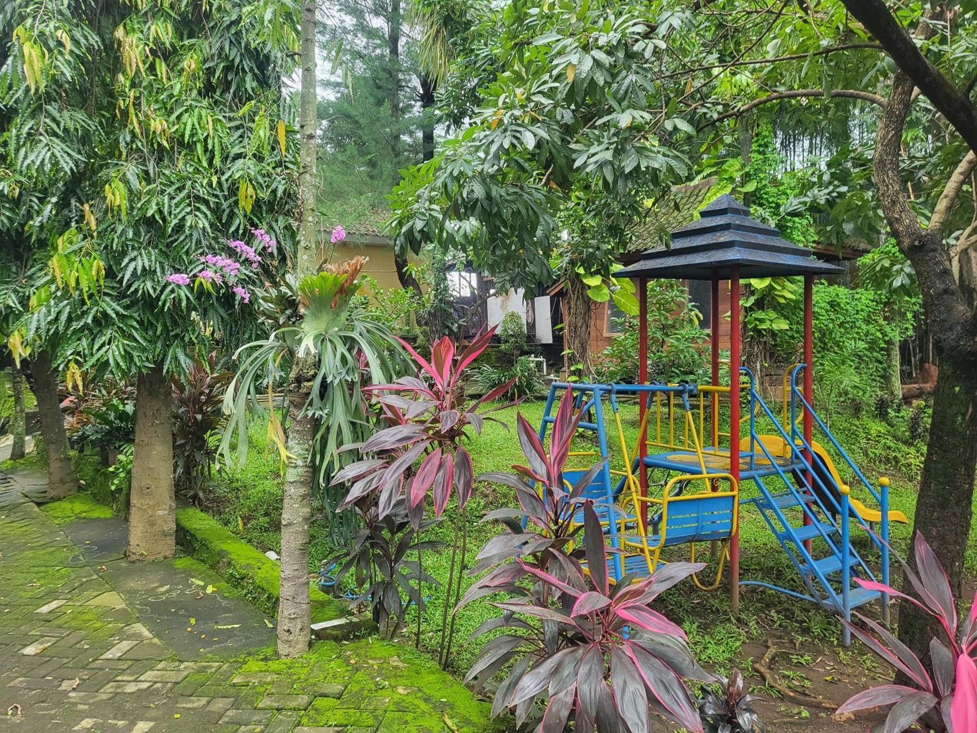 Reddoorz Syariah Near Wisata Durensewu Pandaan Jetak Εξωτερικό φωτογραφία